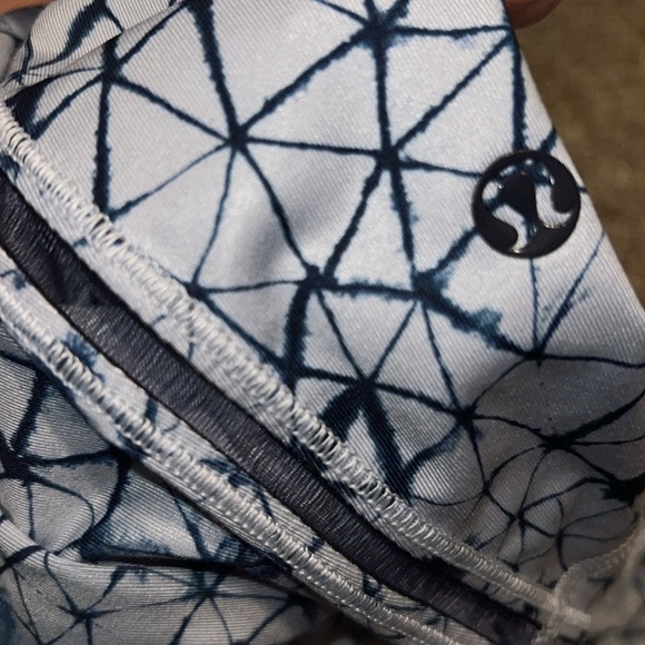 Lululemon Retreat Yogi Crop Star Crushed Silver Fox Deep Navy size 8 - Picture 10 of 12